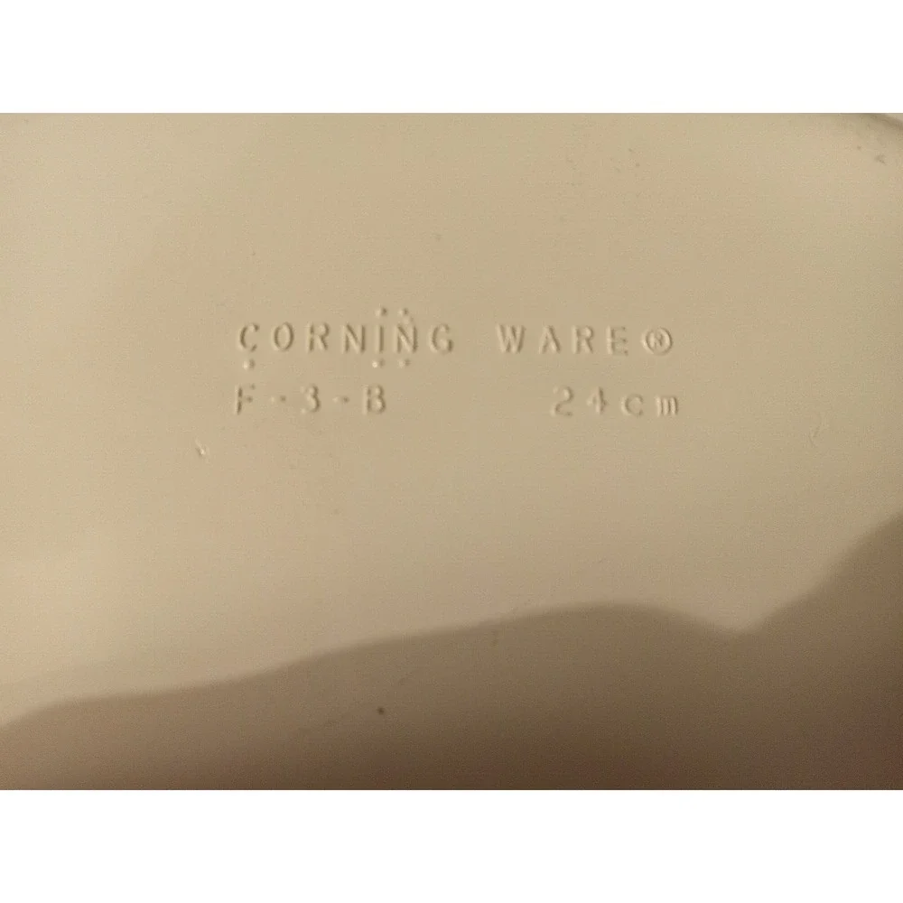 Corning Ware French White  Pyroceram Glass Quiche Dish F-3-B  9 1/2